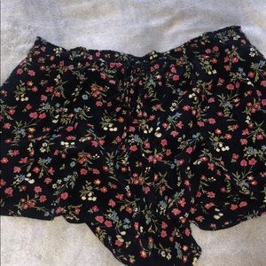 American eagle floral shorts